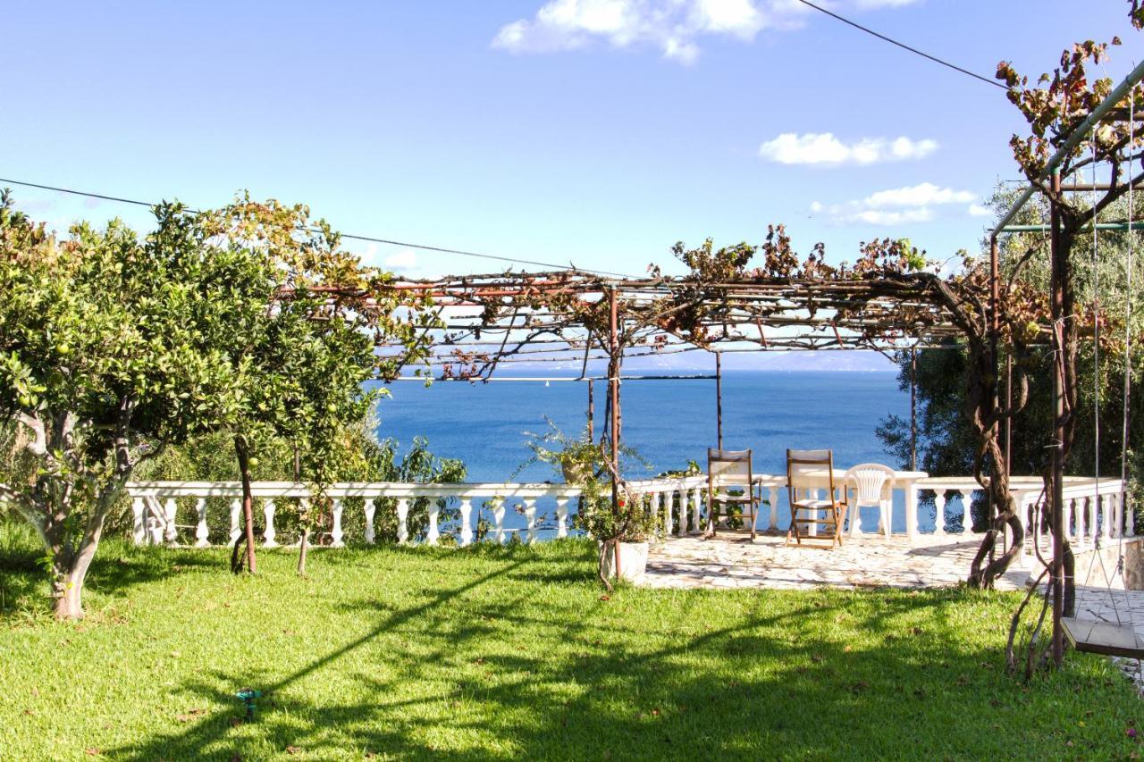 ペラマ Sea View Estate Heliosヴィラ エクステリア 写真
