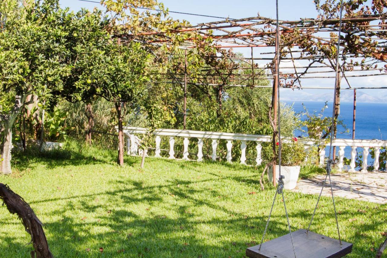 ペラマ Sea View Estate Heliosヴィラ エクステリア 写真
